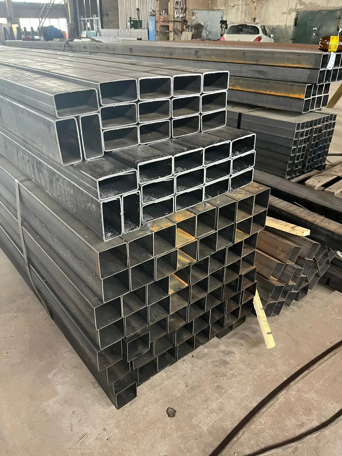 Купить Труба профильная 60х30х2 мм