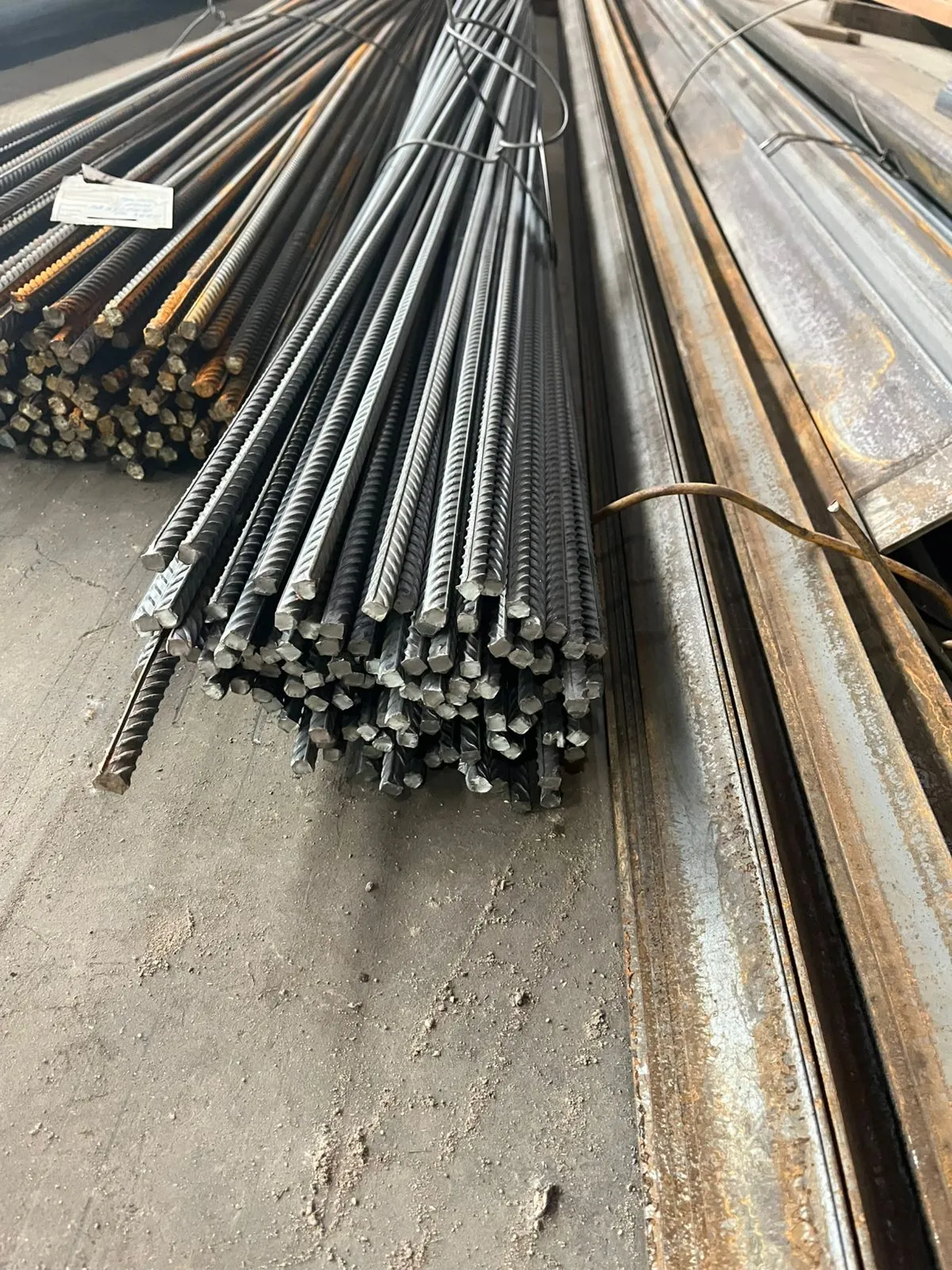 Купить Арматура рифленая А3 500С 14 мм