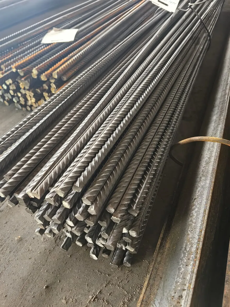 Купить Арматура рифленая А3 500С 12 мм