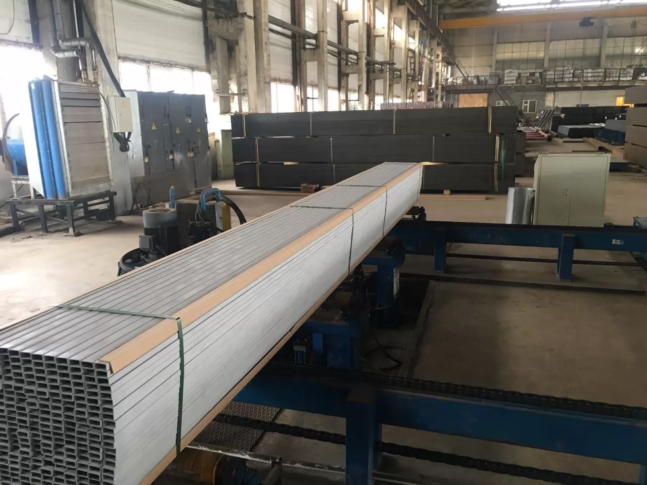 Купить Труба профильная 50х50х3 мм