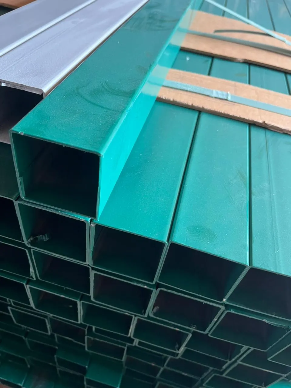 Купить Столб для забора 50х50х1,5 мм 3 м зеленый RAL 6005