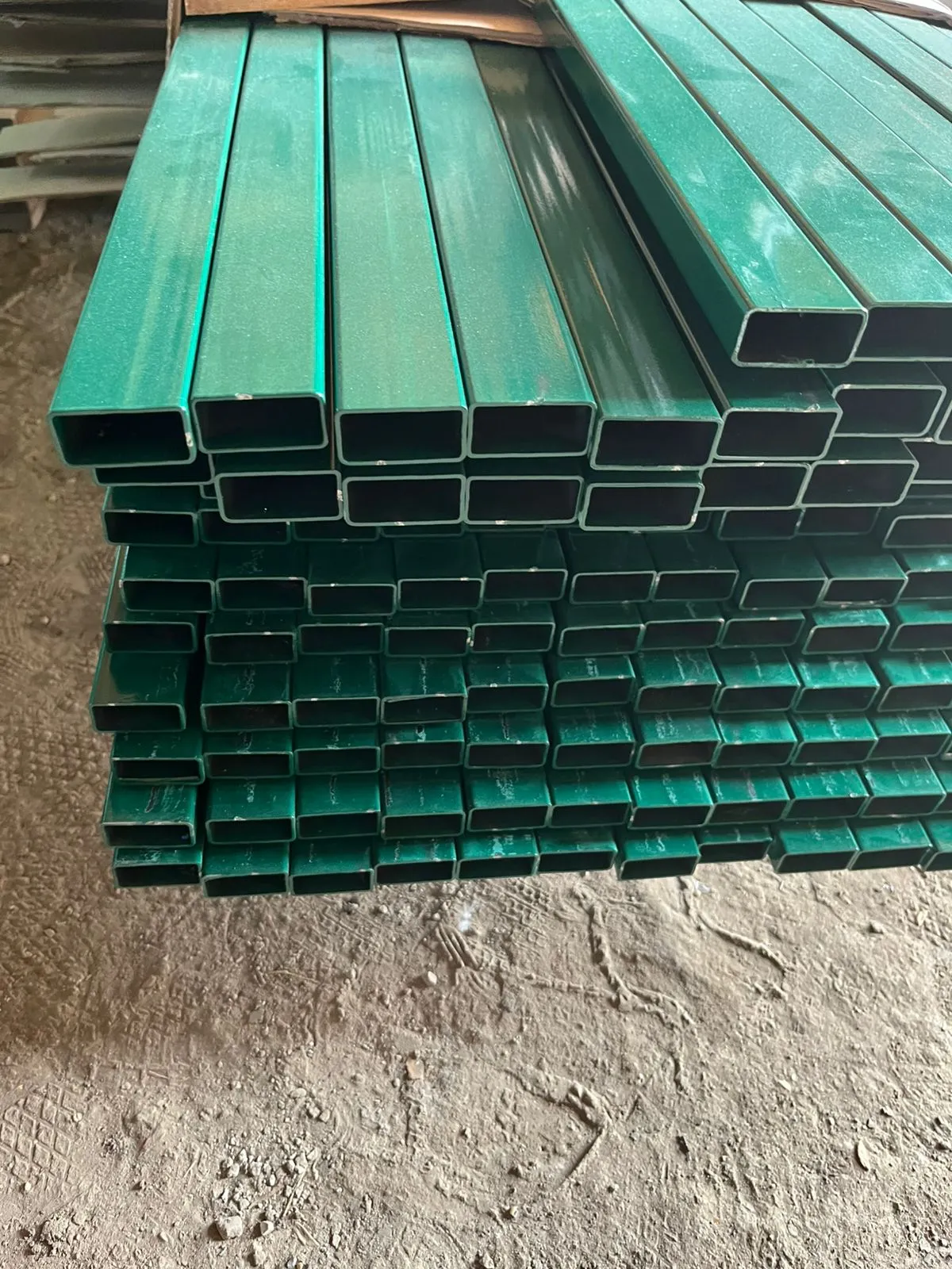 Купить Лага для забора 40х20х2 мм 3 м зеленый RAL 6005