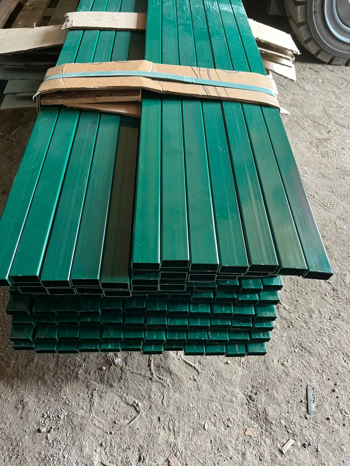 Купить Лага для забора 40х20х2 мм 3 м зеленый RAL 6005