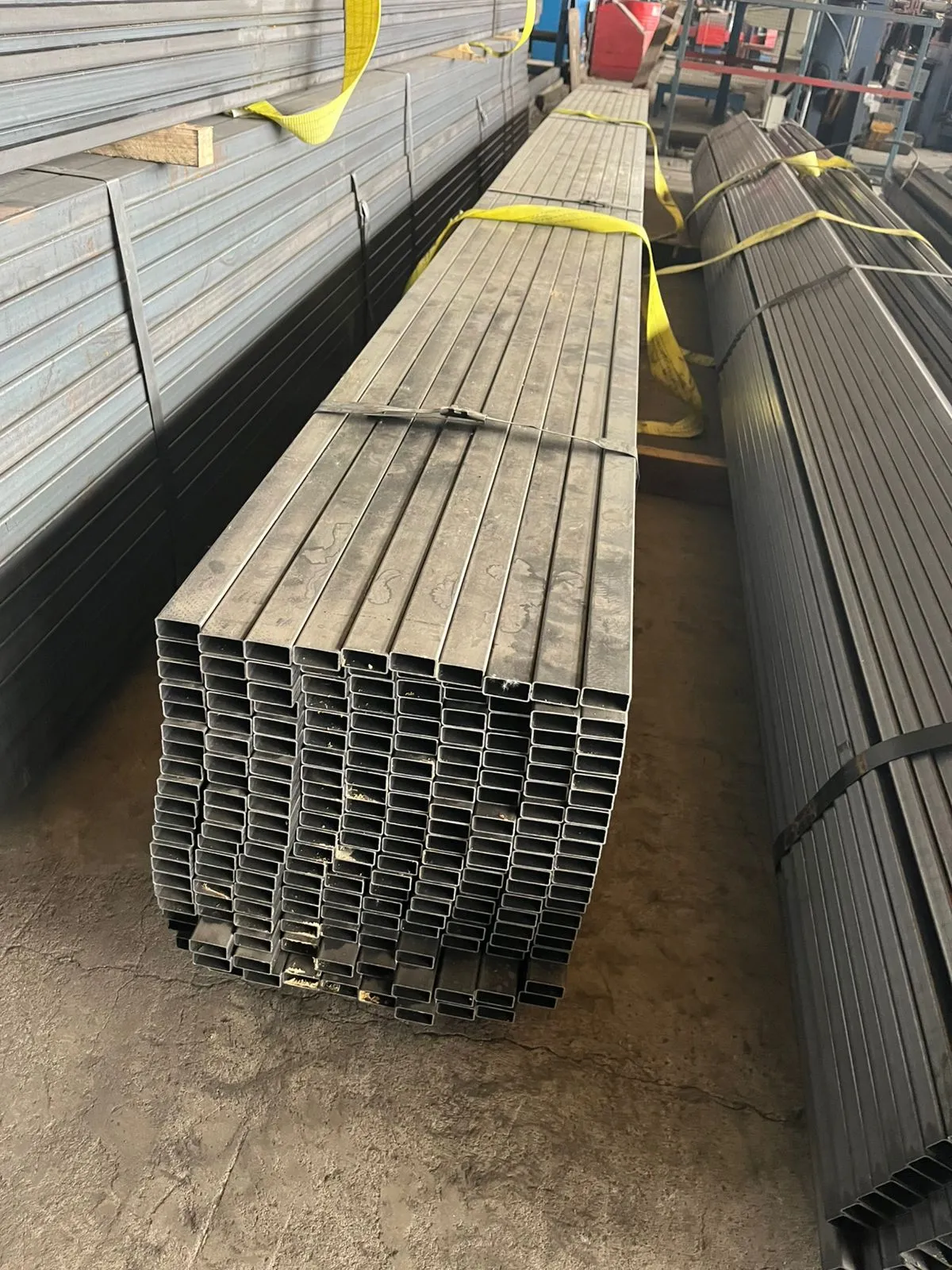 Купить Труба профильная 40х20х2 мм